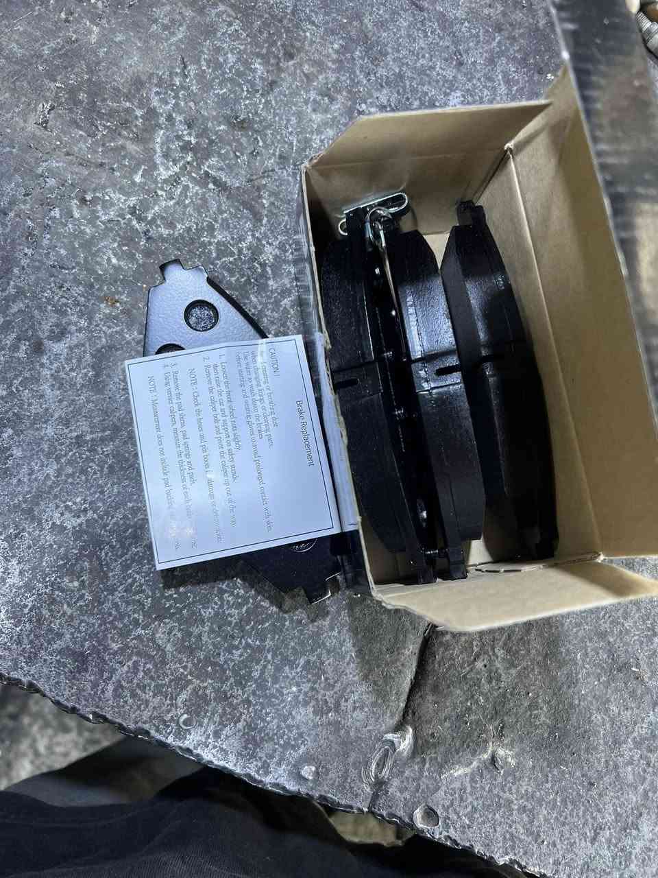 السلام عليكم يوجد لدينا كافه انواع الدسكات كافه السيارات النوع كوري حفر رقم التواصل ***********
