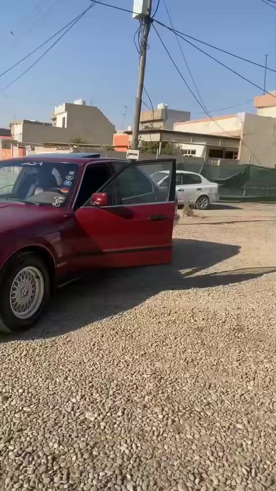 بەناوی خوای گەورە  bmw5251991
فوللی گئرحادی هەمشتی بەشرت حەیاری دەرکەشی خوار نیە گئرومەکینەو ئەکسلی بەشەرت مەکینەی دوکلەی شینی هەیە 
سحری٦٠قەرەقە موشتەرینی. ئەتو برا گەورە لۆزانیری زیاتر***********
