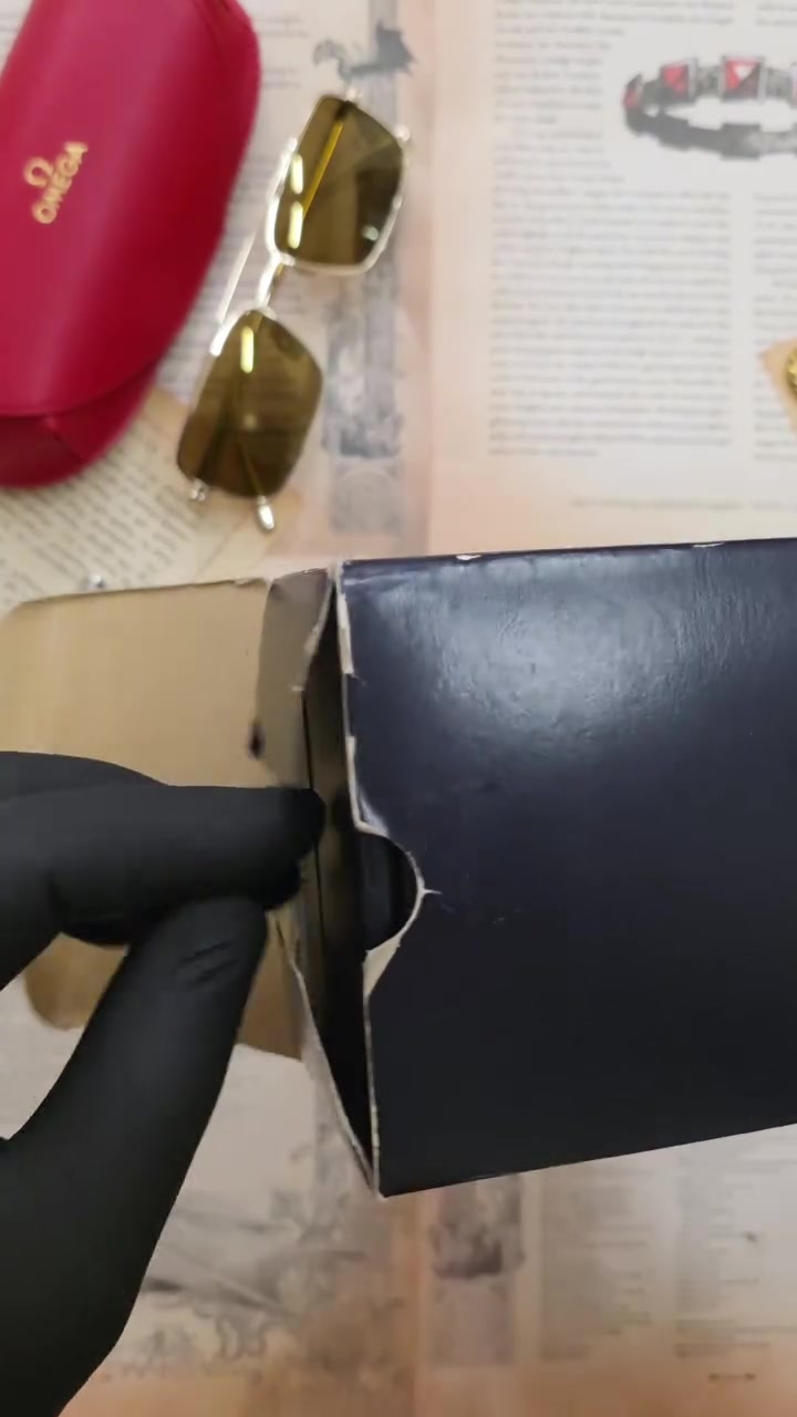 الموديل سيكو 1982 مقياس النبض

الحركة سيكو كوارتز LCD

مادة الهيكل الفولاذ المقاوم للصدأ والأكريليك

قطر العلبة: 36.5 ملم

الزجاج معدني

: أصلي سوار

الحالة: 10/10 حالة ممتازة، مخزون قدیم جديد

سنه صنع 1982

العلبة والأوراق

استفسار ***********☎️
