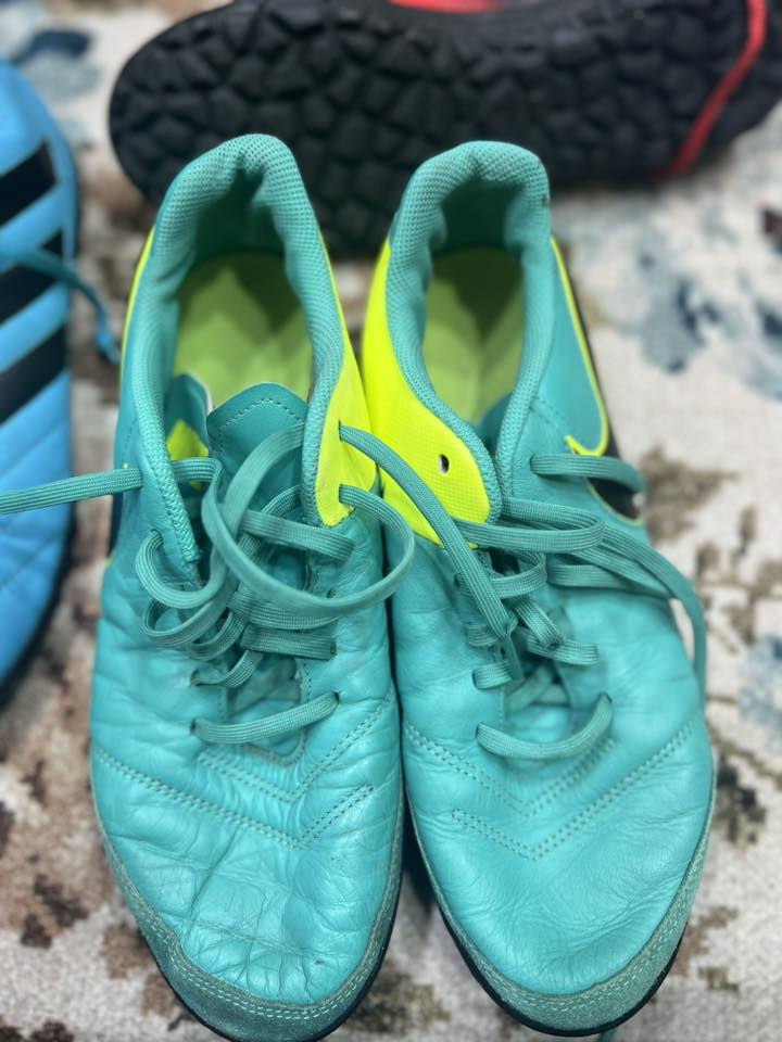 تيمبو اصلي بالة 
نظيف جدا 
قياس 43
السعر 40الف مع التوصيل 
للحجز *********** 
……
