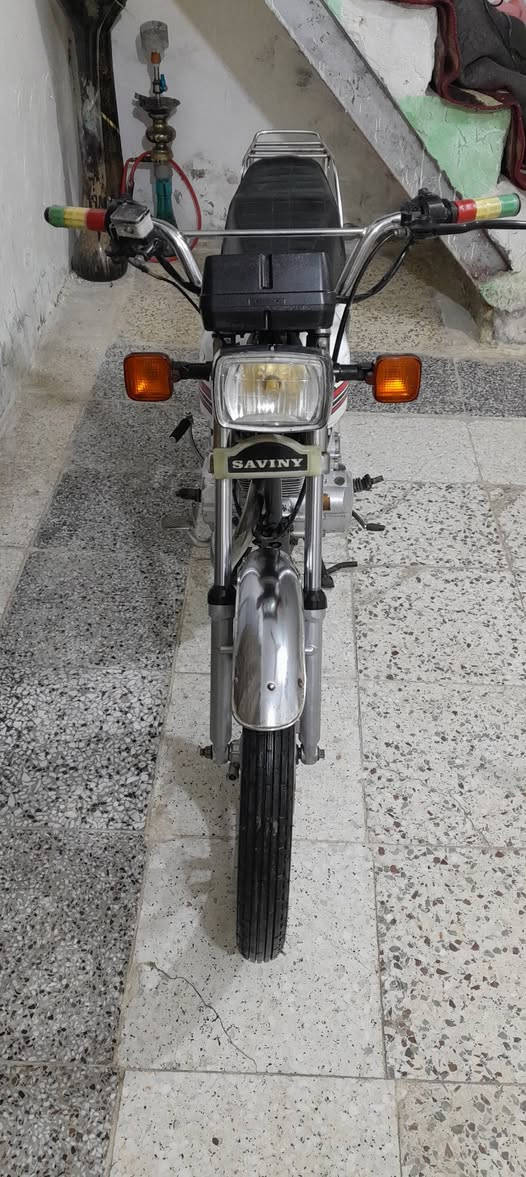 السلام عليكم
سيفان 5 كير مديل 2021 الدراجه نضافتهه شوفت عينك 

نضيفه ماعايزه شي أوراق سكنر مكاني نجف الشراي يتصل وبي خير ويدلل السعر ٤٠٠ وبيهه مجال للإستفسار الاتصال ***********
