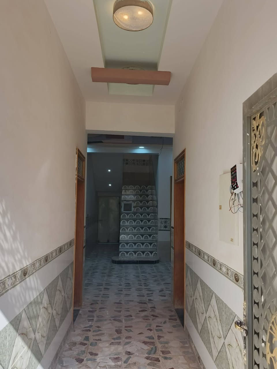 بيت  مساحه 200 طابو صرف بناء طابقين على سايدين المطلم والجديده  مطلوب للأسكان  40 مليون  ينزل من سعره .... اي استفسار  ***********
