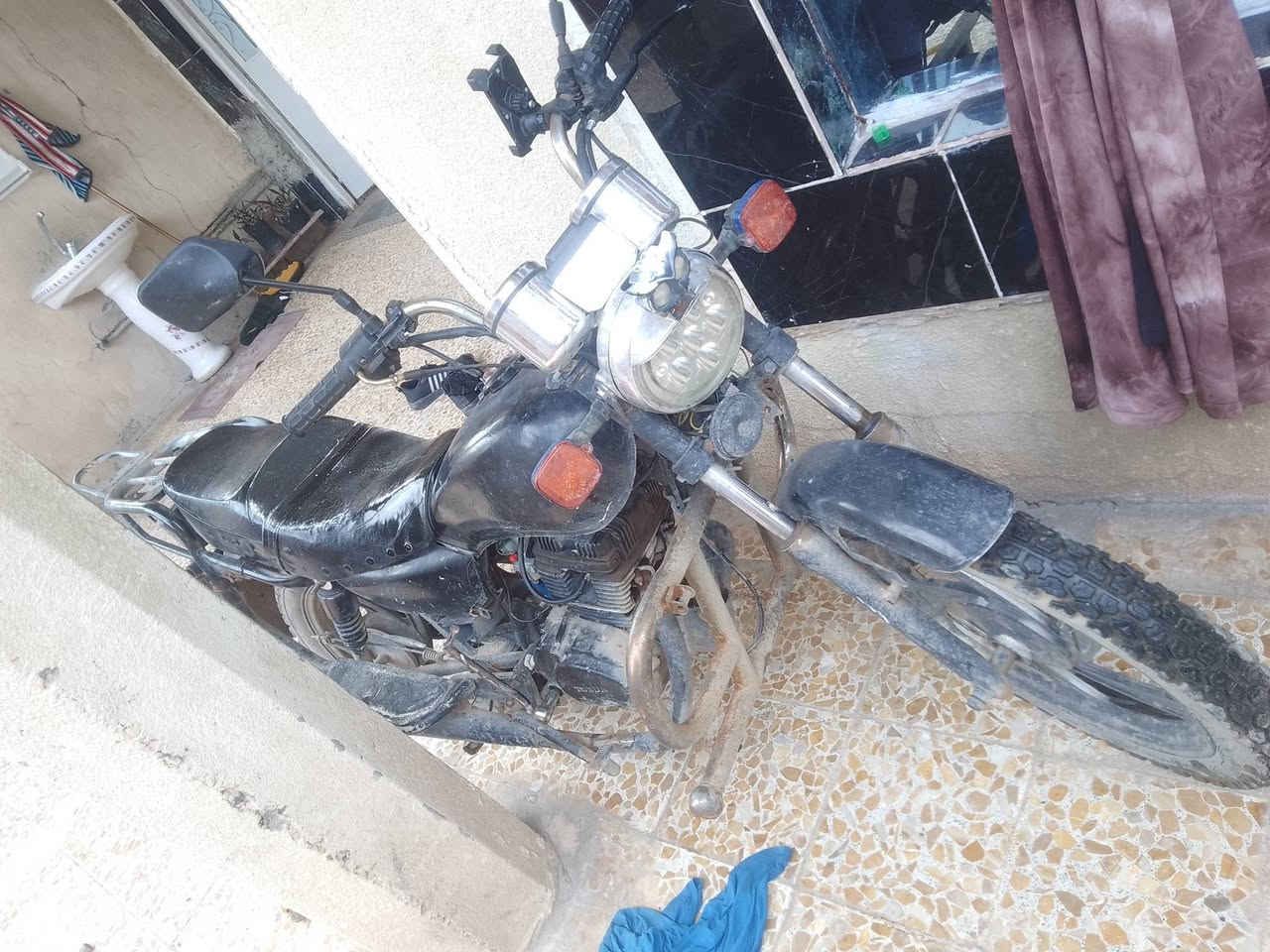 موطور هارلي نضيف فقط اعوزو دوسه والتاير الوره تعبانه كلشي شقال سلف اشاير لايت عالي ناصي موطور مال جنيه السعر 230 وبي مجال بسيط مكاني حمام العليل


**إذا كنت صاحب هذا الإعلان وتريد حذفه لأي سبب، رجاءا أرسل رسالة إلى الدعم الفني**