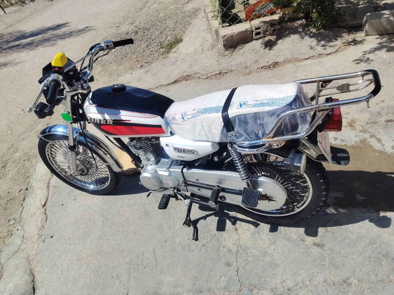 سلام عليكم دراجه تايكر موديل 21 اوراق 
البيع 450بيه مجال كهربيات كله شغاله  اي نقص ما بيه اي ستفسار خاص


**إذا كنت صاحب هذا الإعلان وتريد حذفه لأي سبب، رجاءا أرسل رسالة إلى الدعم الفني**