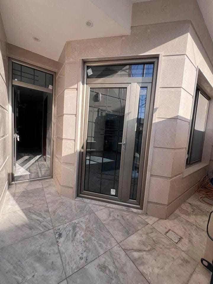 للبيع في السيدية
للبيع بيت بسعر مناسب  في منطقة السيدية 

موقع البيت – مربع خلف شركة الكزز    .

🏡 تفاصيل العقار:

 • المساحة: 101 م²

 • الواجهة: 5 م

 • النزال: 20 م

✨ التقسيم الداخلي:

 • الطابق الأول: صالة خدمات ضيوف، مطبخ، حمام، غرفة نوم

 • الطابق الثاني: 2 غرفة  نوم و حمام 

 • الطابق الثالث: 2 غرفة نوم و حمام  

***********
