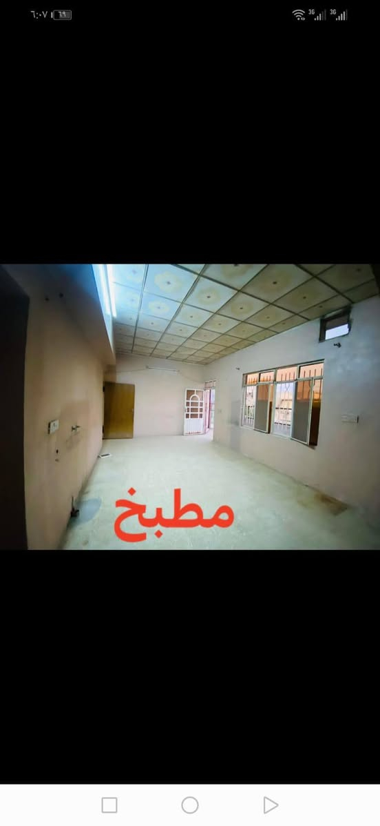 شقة للايجار قريبة ع شارع سبعاوي حي الوحده ايجارها 200 الف  ماء وكهرب مايدفع ع صاحب الملك 
واتس اب  :***********
اتصال هاتفي:***********
