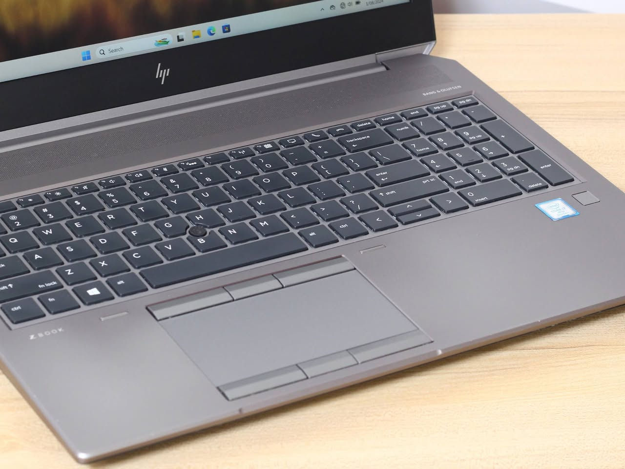 HP Zbook 
لابتوب HP ZBook G5 فئة H
💻 خيار ممتاز للمهام القوية والتصميم والبرامج الهندسية!
المواصفات:
✨ Intel Core i7-8850H
✨ رام 32 GB
✨ SSD 512 GB
✨ كرت شاشة NVIDIA Quadro P1000 4 GB
✨ شاشة 15.6″ FHD
🔋 بطارية ممتازة من 2-5 ساعات
الحالة: ممتازه 
📦 قطعة واحدة متوفرة فقط
مثالي لـ:
✔️ التصميم الهندسي
✔️ المونتاج والأعمال الاحترافية
✔️ تشغيل برامج 3D-CAD وAdobe بسلاسة
🎁 الهدايا المرفقة:
ماوس
ماوس باد
حقيبة
شاحن أصلي
🛠️ الضمانات والخدمات:
فحص كامل قبل الإرسال
فحص كامل قبل الاستلام والدفع
ضمان 10  أيام استبدال عند وجود خلل مصنعي
جاهز للاستخدام المباشر
📍 الموقع: بغداد الأمين الثانية
📱 للتواصل واتساب: ***********

💰 السعر السابق : 620 الف 
السعر الحالي اخر قطعه: 600 الف فقط
