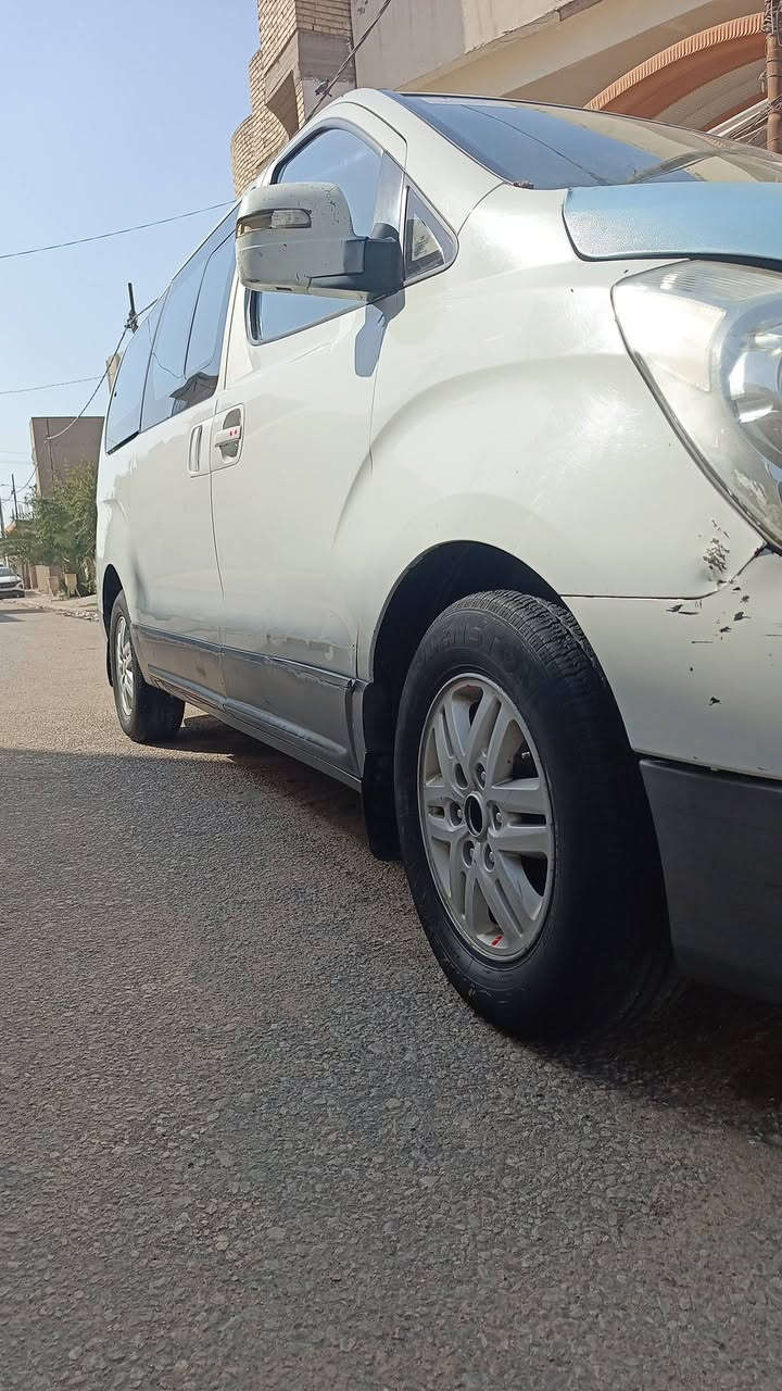 سلام عليكم استاركس 2010مفتوح مكينه بل صندوك تبريد ثلج السياره جاهزه.كفاله من ضربه بس بارد. سعر 135 بيه مجال الاتصال عله الرقم ***********
