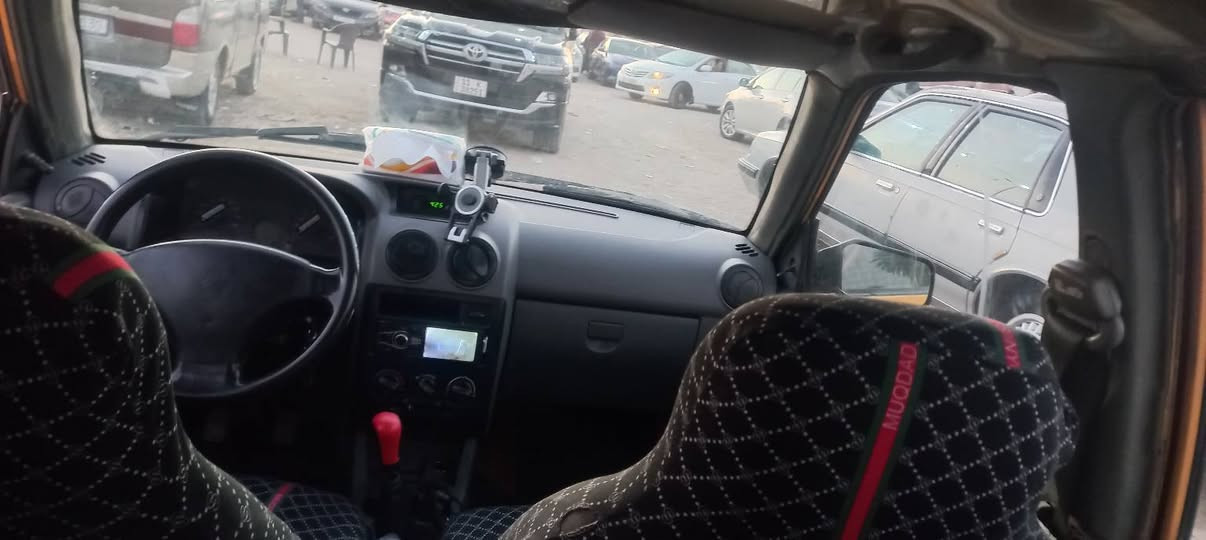 السلام عليكم سايبا موديل 2016
سعر ( 32 ) 
مصبوغة حزام 
محرك بداية تبخير
كير مابي شي 
الشواصي فطر بل هلال اليسر معمرة 
تبريد تتدفة شغالة
رقم انكليزي شرط التحويل ثاني يوم 
 هيئة وغرامة مصفرة حتى مال هذا الشهر مدفوعة الهيئة 
***********
