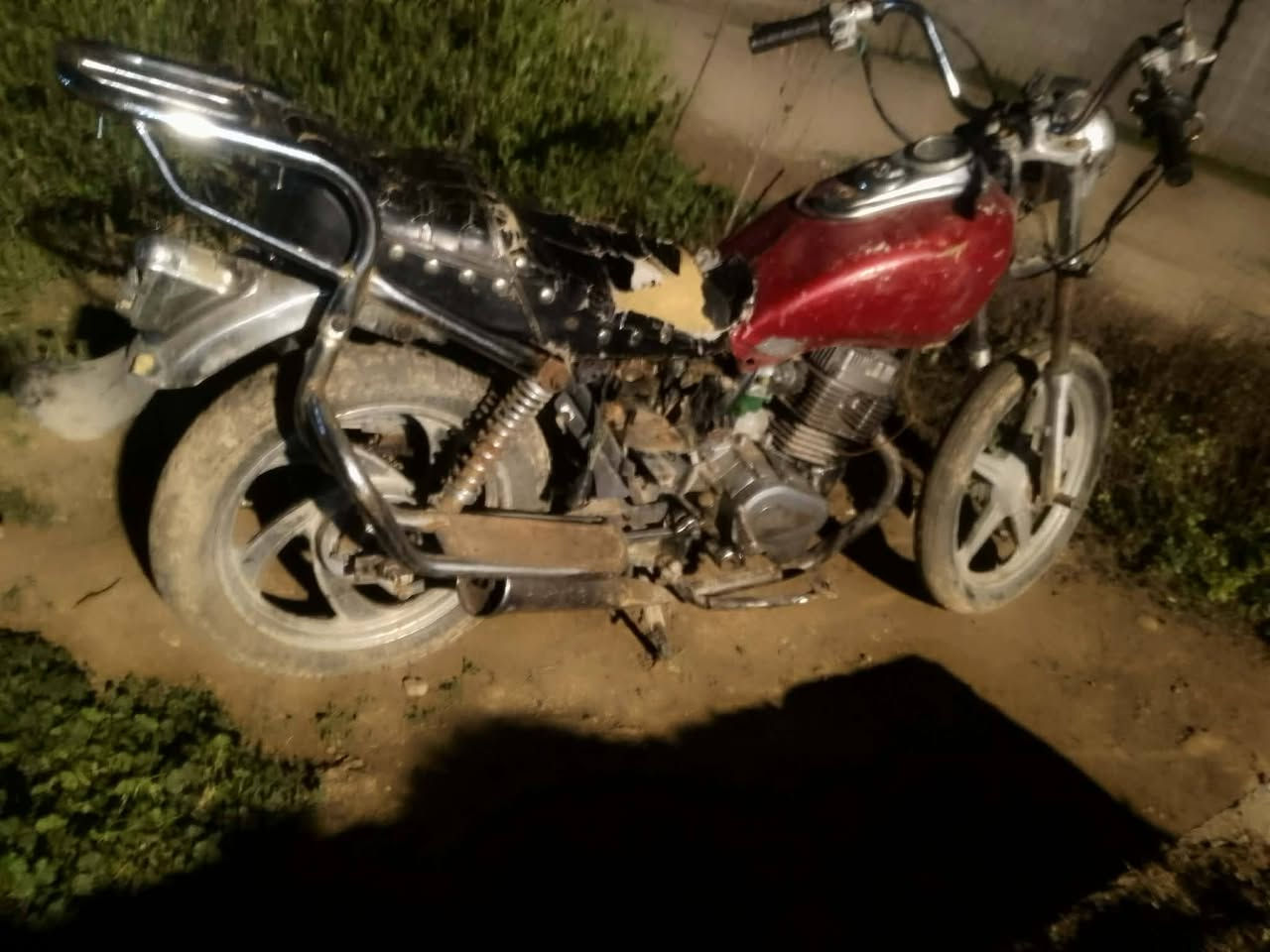 السلام عليكم ماطور جني للبيع او امراوس ماطور معمر كبل اسبوع كامل ايعوزو ترتيب الماطور طفيتو او ماشتغل كالو دينمه السعر ١٢٥ بي مجال اشويه الخاص مفتوح


**إذا كنت صاحب هذا الإعلان وتريد حذفه لأي سبب، رجاءا أرسل رسالة إلى الدعم الفني**