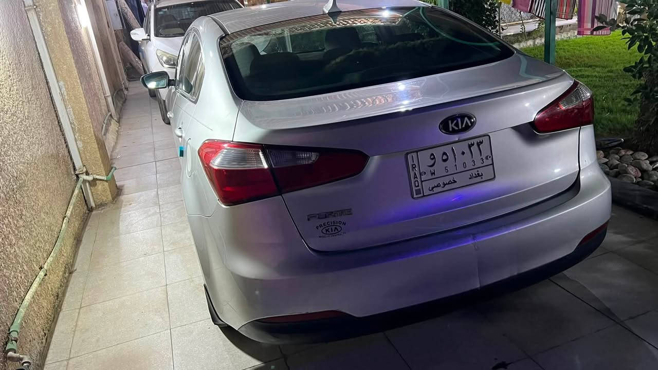 كيا فورتي ٢٠١٥
السيارة وارد امريكي حادثها دعامية وبنيد
رقم الشاصي مرفق بالصور
ايرباك دركة و دشبول الباقي سليم
السيارة مسويلها ادامة من كلشي
منظومة تبريد تحوير ممتازة وجديدة
صدر جديد 
السيارة ماشية ١٤٥ الف 

السعر ١٠٠ ورقة وبيها مجال بسيط للشراي

للتواصل
***********
