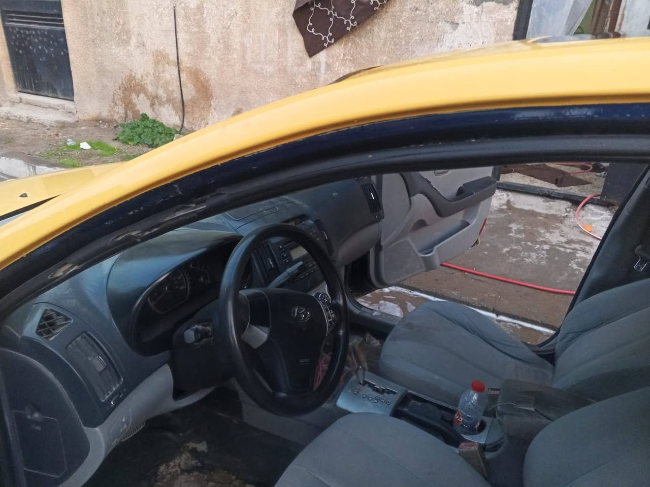 سلام عليكم النترة 2008 وارد امريكي حادثة جاملغ وبنيد مكينة 2000 سعر 83 ورقم بغداد 
***********
