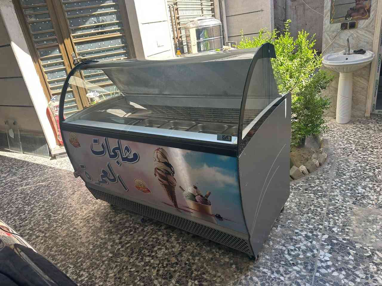 عارضىه ايطاليه دبل كمبريسر شغاله نضيفه ١٢ بلانك للبيع المكان بغداد البلديات  ***********
