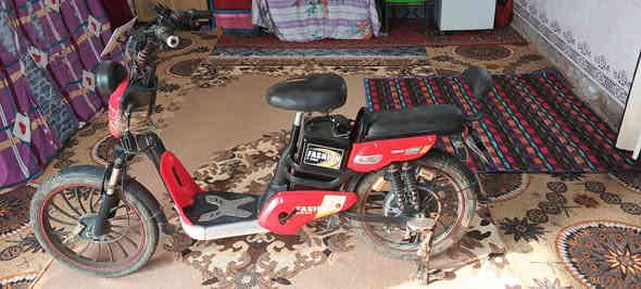 سلام عليكم دراجه شحن للبيع نضيف وشغال نقص شاحنه فقط سعر 200 بيه مجال لشراي مكاني بابل محاويل قرب صيطرت الاذار شراي اتصل بيك خير ودلل ***********
