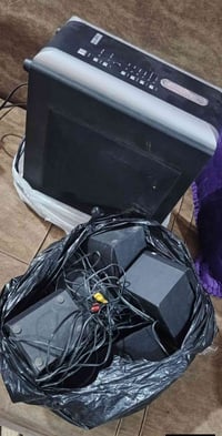 للبيع سمبوفر مع خمس بفلات شغال نظامي صوت زلزال دقة دوم صافية عالفحص وا...