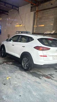 من رخصة الادمن المحترم سياره توسان2019 سياره خير من الله ماشيه ١٩٦الف ...