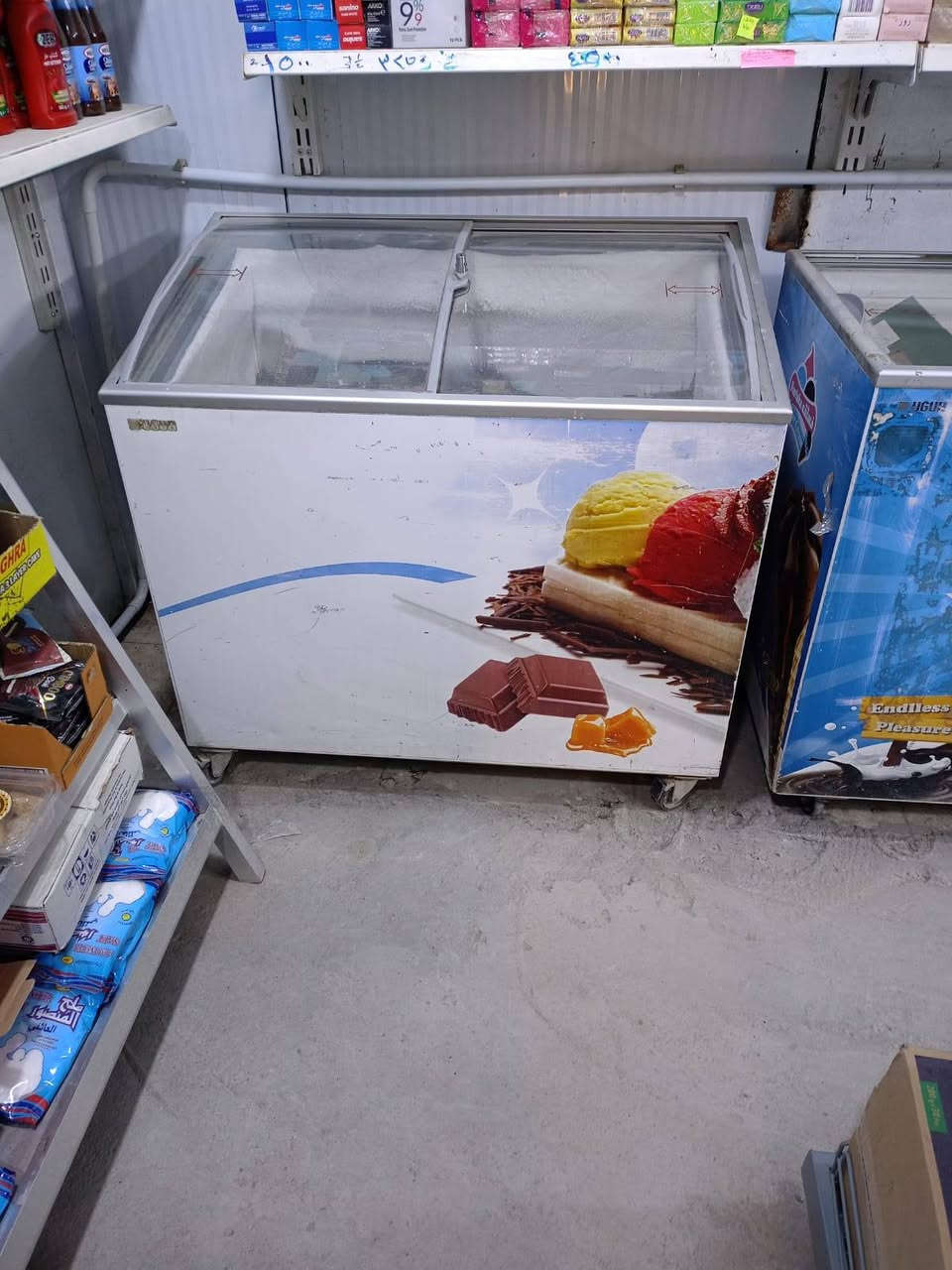 سلام عليكم عارضات للبيع مستعمل نضيف 100بل 100 مكاني بغداد الكفائات ( الجمعية قرب جامع ام القرى) للاستفسار ***********
