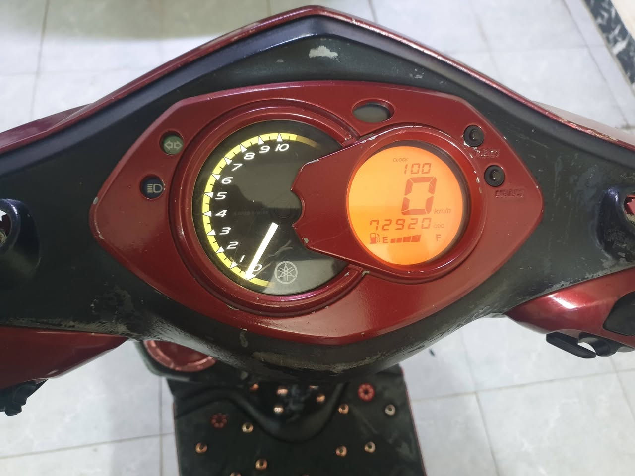 السلام عليكم
للبيع للبيع للبيع 
دراجه ياباني سكنس فحل مواصفات عادي كابريتر 
تم الأدامه قبل يومين كله بلادي اوراق موجوده كامله 
المحرك ابلادي ؤنضيف كلاجات اصلي جدد قايش اصلي جديد بانزين محسن دهن جديد الكور فقط امبدل ولفات اصلي جديد و مساطر و زنجيل و امفيلس ؤكامل الحمدالله ولباقي كله جديد ؤشغال نكره سلف في اي وقت انشالله 
المراسله على الخاص او واتساب 
***********
السكن محموديه حي السلام 
السعر ٨٠٠ الف ؤبيه مجال انشالله
