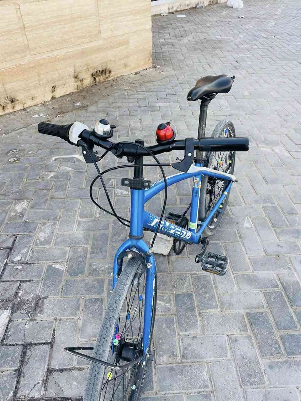 سلام عليكم 
بايسكل للبيع حجم ٢٤
سعر ٧٥ وبي مجال بغداد مدينه صدر


**إذا كنت صاحب هذا الإعلان وتريد حذفه لأي سبب، رجاءا أرسل رسالة إلى الدعم الفني**