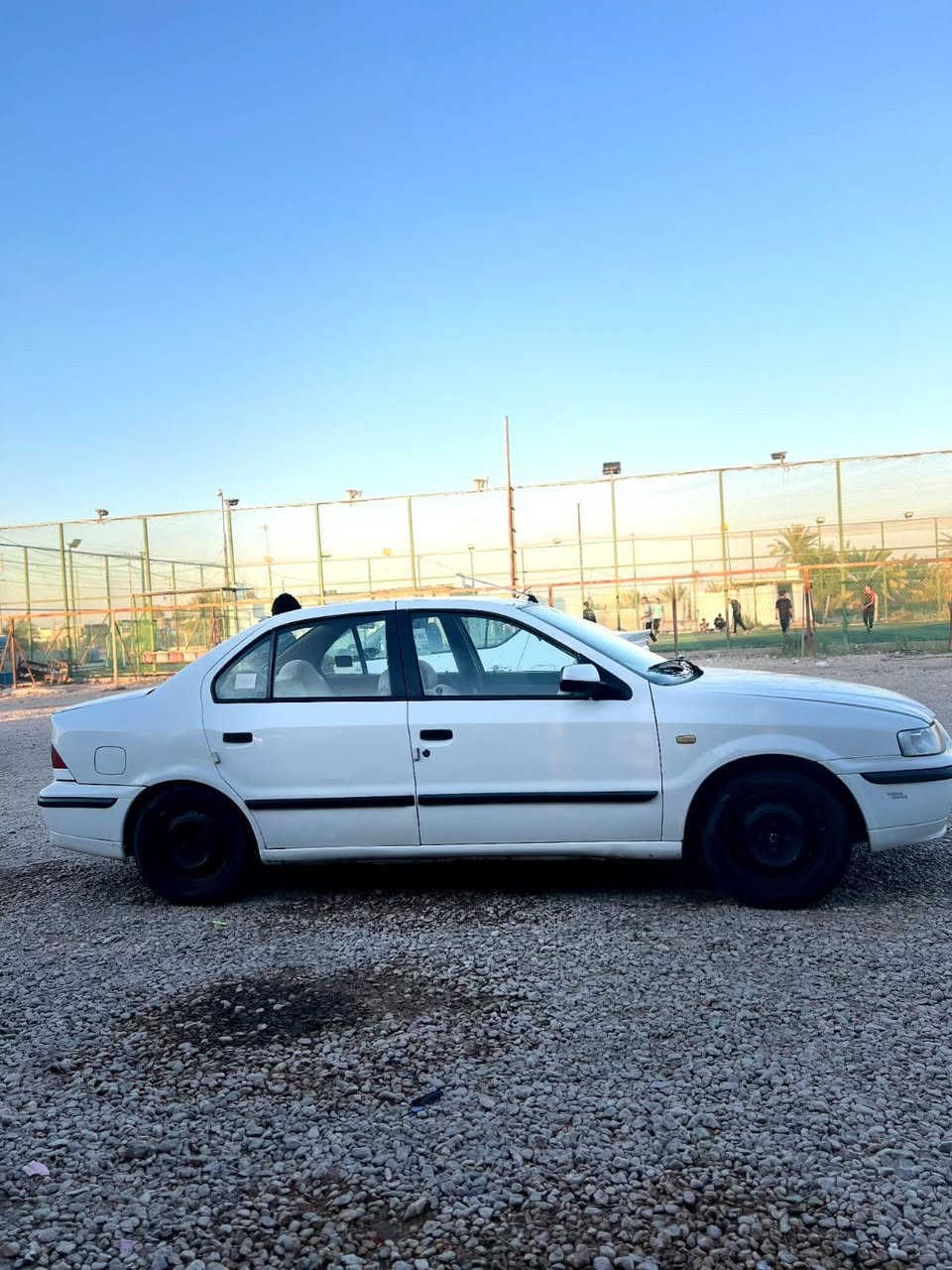 گير ومحرك خير من الله تجي وتفحص بايدك 
حداديه نضيفه حسب قناعتك تجي تقتنع يلا تاخذ 
سمند ناطق 2011 
رقم انگليزي مشروع وطني تحويل  شوكت ماتريد ثاني يوم تستلم سنويه بأسمك 
غرامات مصفره على ايدي 
1- تبريد ثلج تقتنع يلا تاخذ 
2- سماعات مضخم شرط صوتهن طرب 
3-گشر السياره بعد احلا من الصور تجي وتشوف بعينك 
السعر بـــ 42
مكان السياره نجف
رقمي بي واتس اب *********** النجف, العراق
