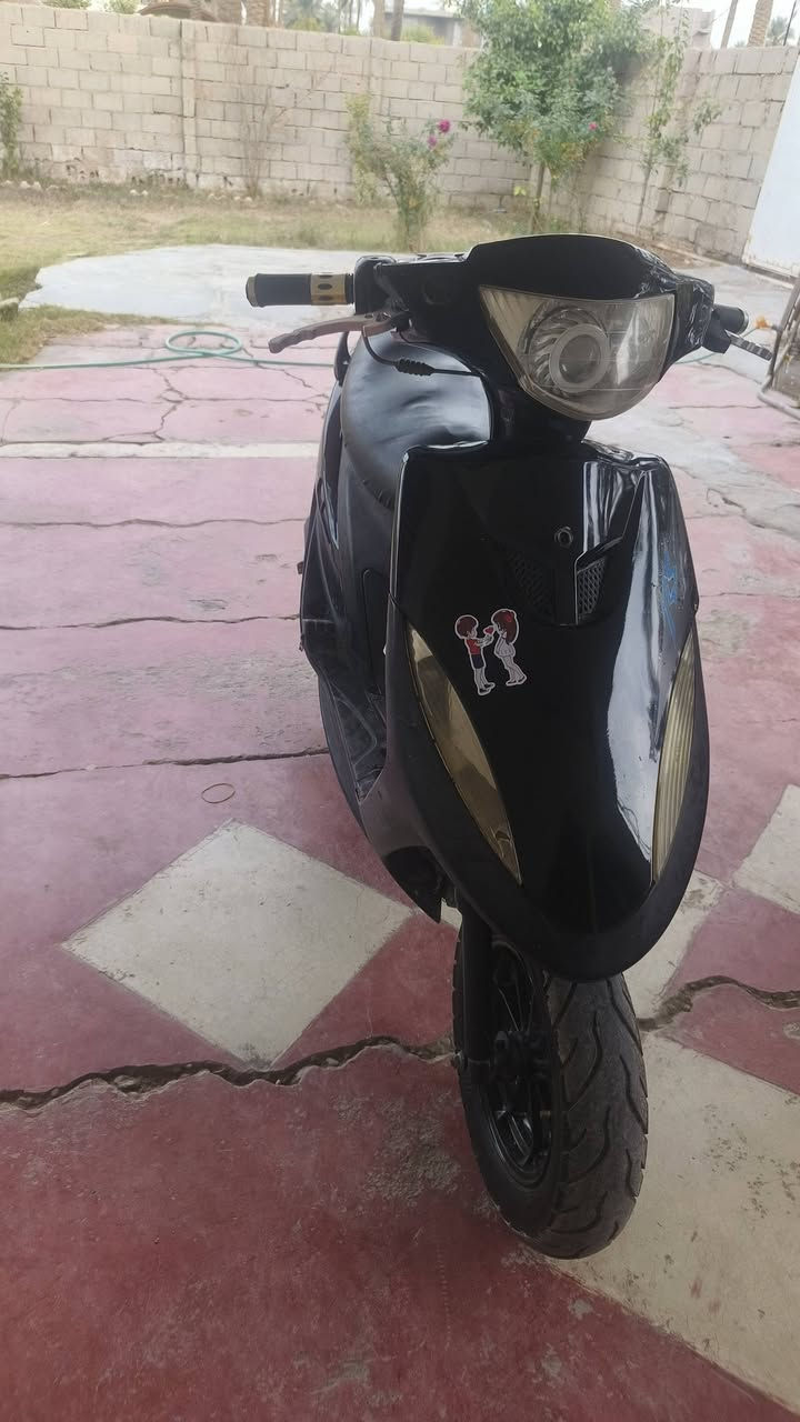 السلام عليكم ماكس عدله بلادي سلف كهربائيّة كله شغال مابيه نقص شلعه ومعدل فول السعر 450وبيه مجال قليل مكاني حله ورديه خارج بعليان للستفسار اتصل ***********
