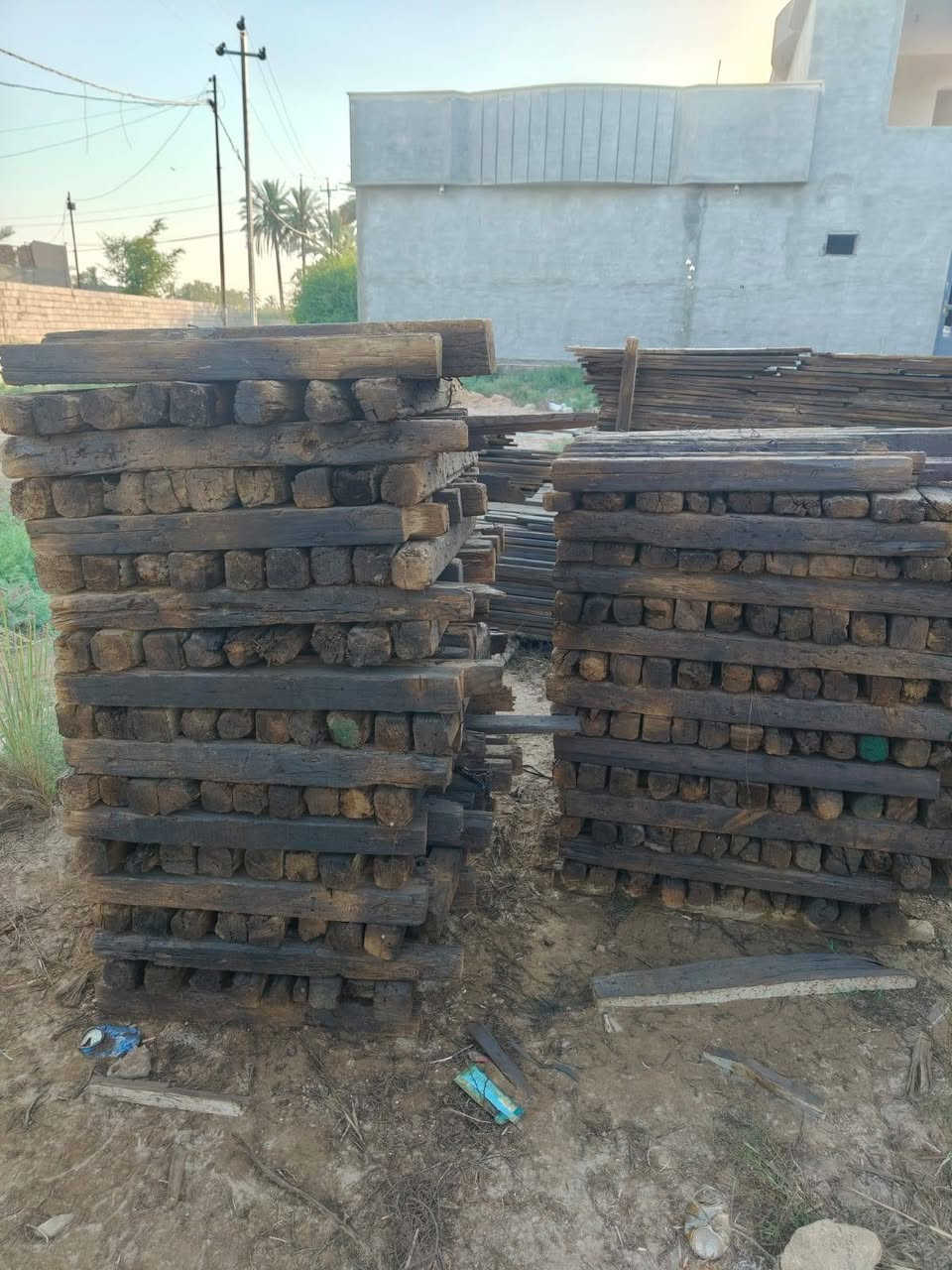 قالب خشب للبيع  كامل  ويا جكات كامل من كلشي يدك 350 /400 ***********
