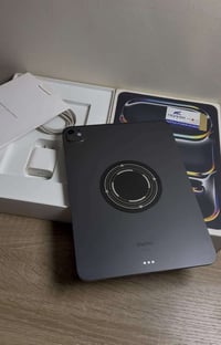 ايباد 11 برو • ٢٥٦ جيجا • دورات شحن ٩٠