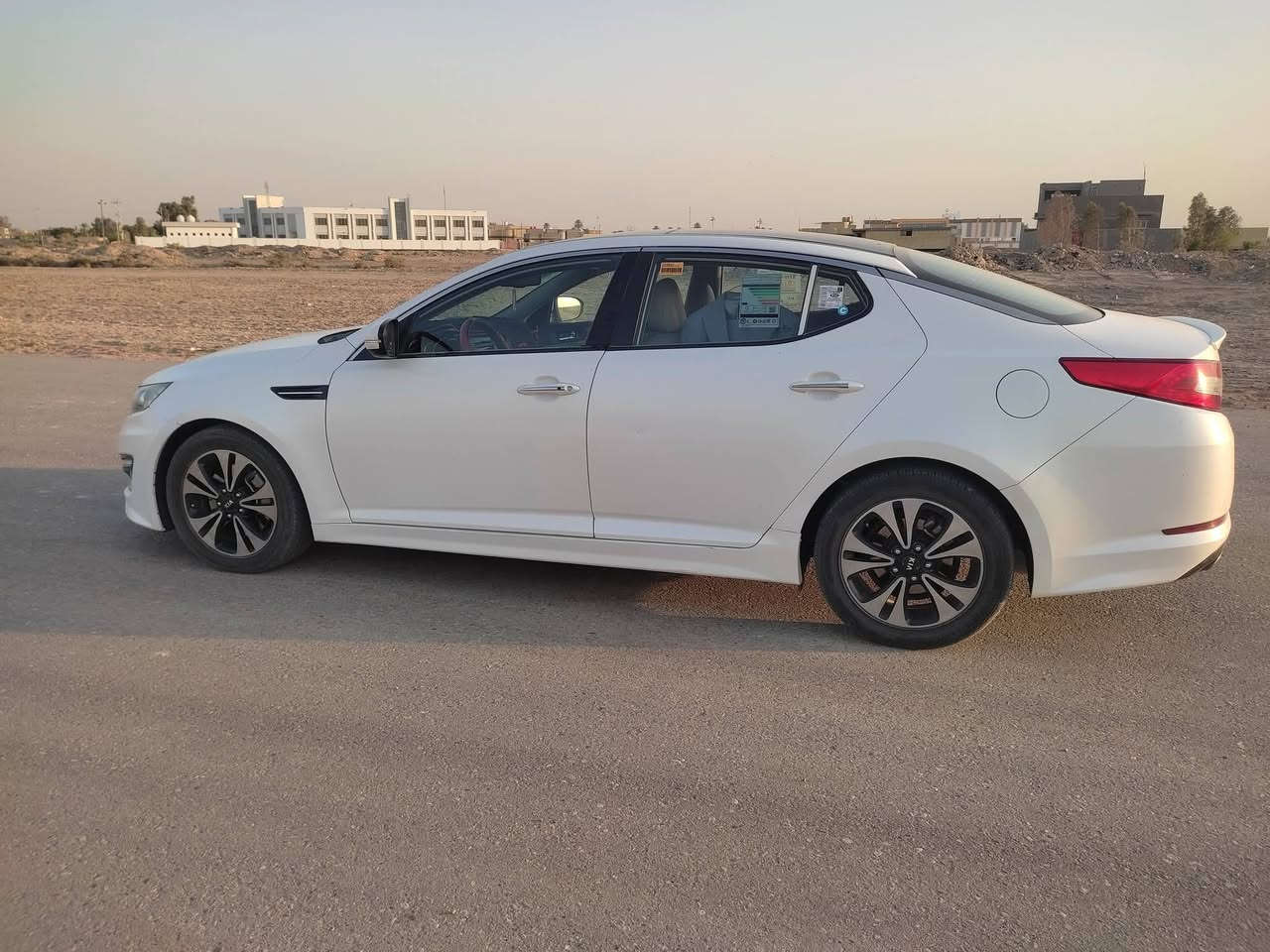 اوبتما 2012 خليجي
فول مواصفات
مكينة 2400
بيها ثلاث قطع تبديل 
رقم اربيل دولي 
المكان بابل
السعر 125 وبيها مجال 
***********
