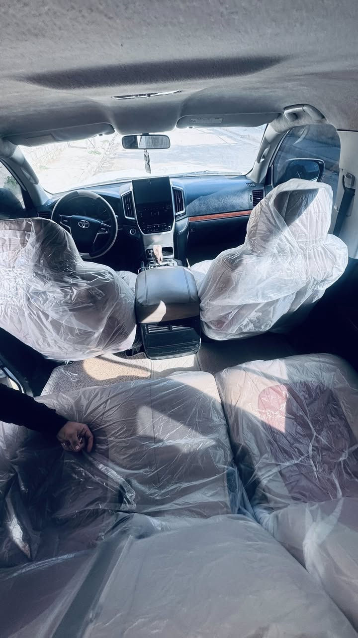 لاندكروز  2010
محدثة 2021 

صبغ حزام ماعده صقف
منظومه غاز بي 
لايتات زنون  

شرط تحويل 

رقم سليمانيه 

***********
