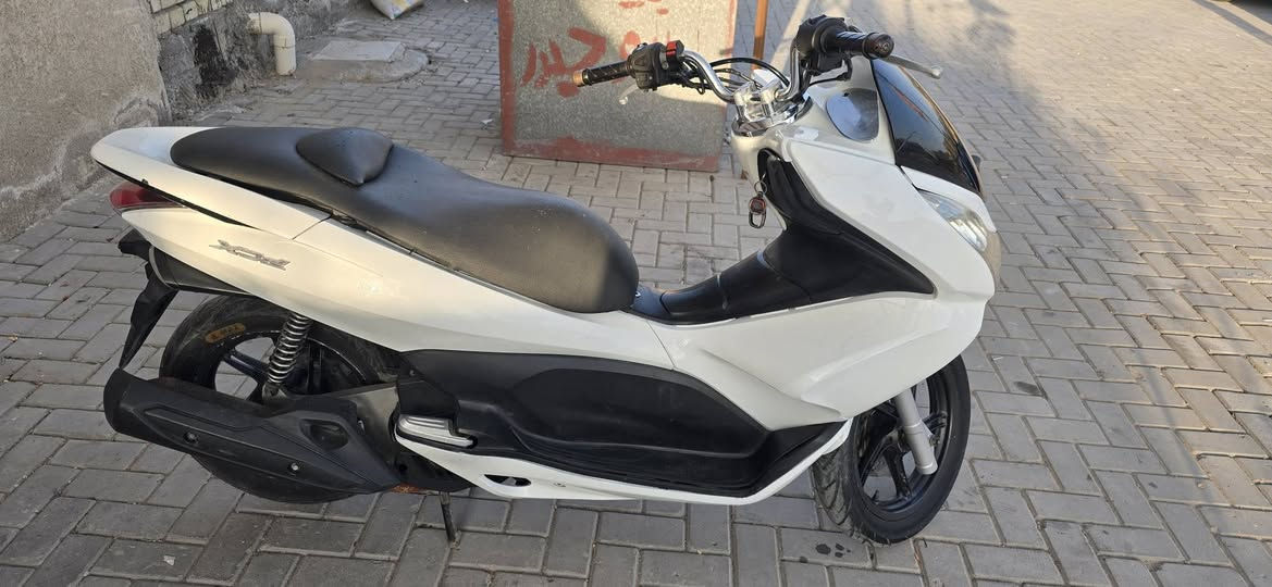 السلام عليكم  bcx جيل اول ياباني jf  مال رمبه
 مكينه: 150 حرف A بيه شلعه معدل خير من الله 
حساس ازدحام ستان كله شغال 
سعر :  مليون ونص 
مدينه الصدر : ***********
