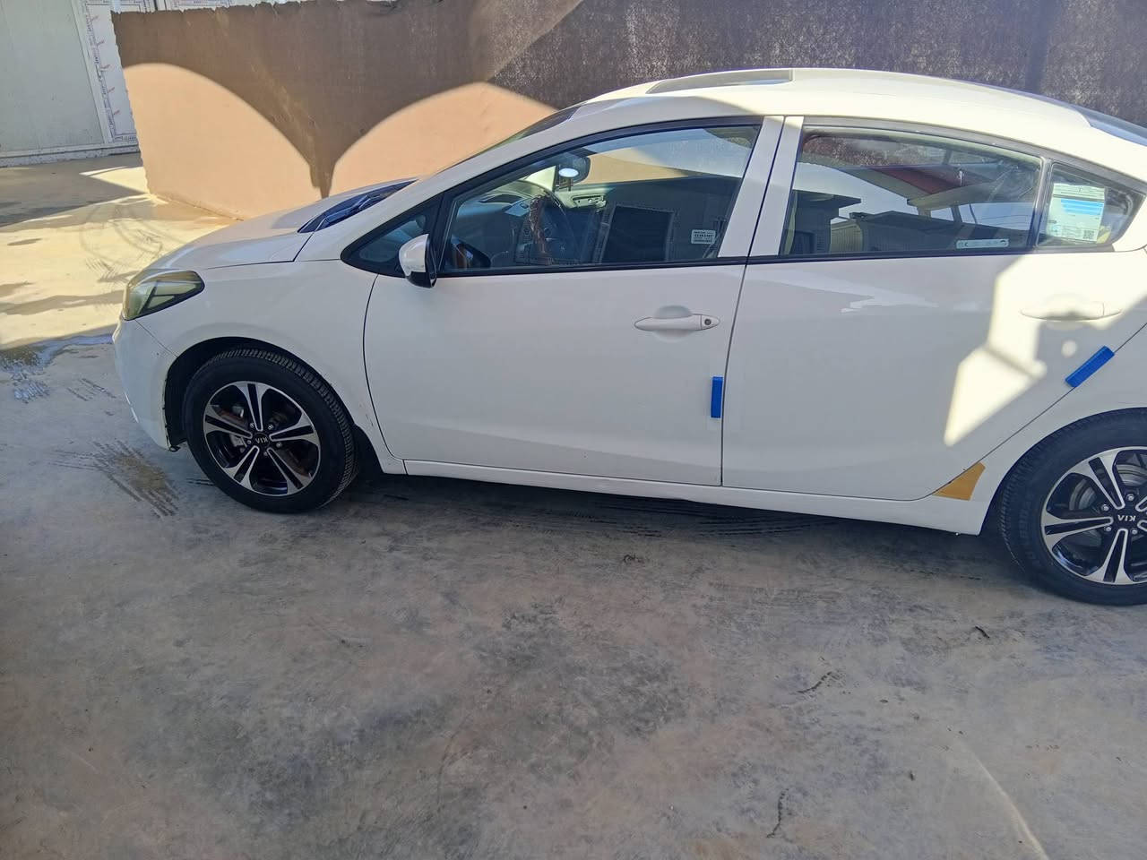 سلام عليكم 
سيراتو موديل2014خليجي بغداد
بدون حادث فقط صبغ بل مكان المحدد
125 وبيه مجال مكان السياره كربلاء
الاستفسار***********
