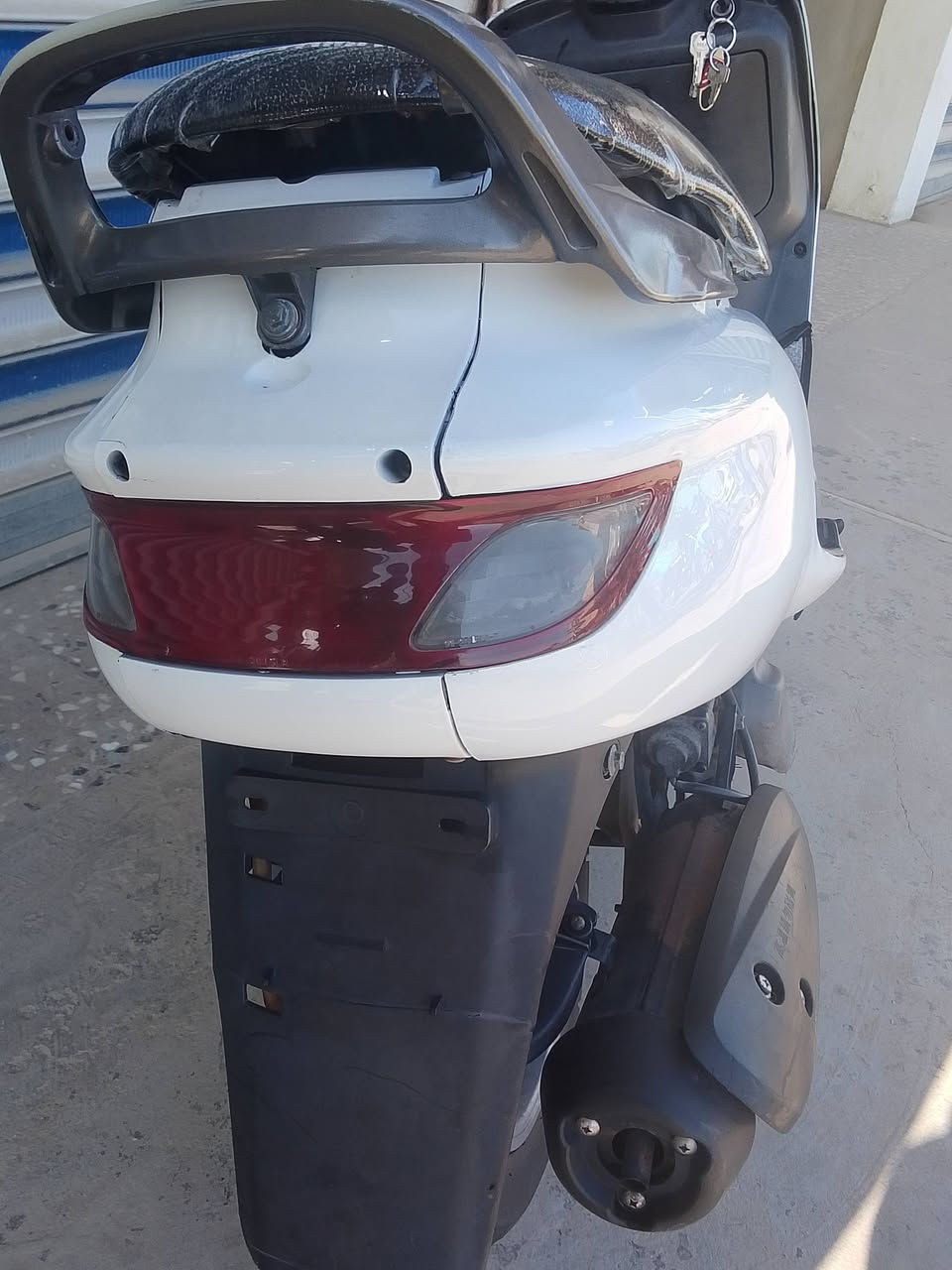 دراجه نوع فراشة حاويه
مكفوله كفاله عامه اي نقص مابيه 
العنوان بابل الهاشميه 
مامتواجد على الفيس الشراي يتصل 
***********
