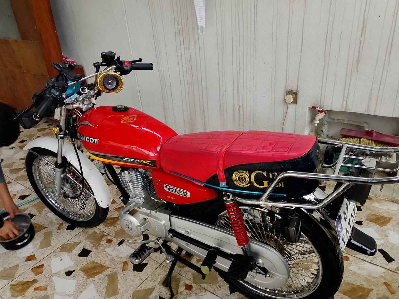 سلام عليكم مطور موديل ٢٥ مكينة شرط سعر ٥٥٠ بي مجال رقم ***********
