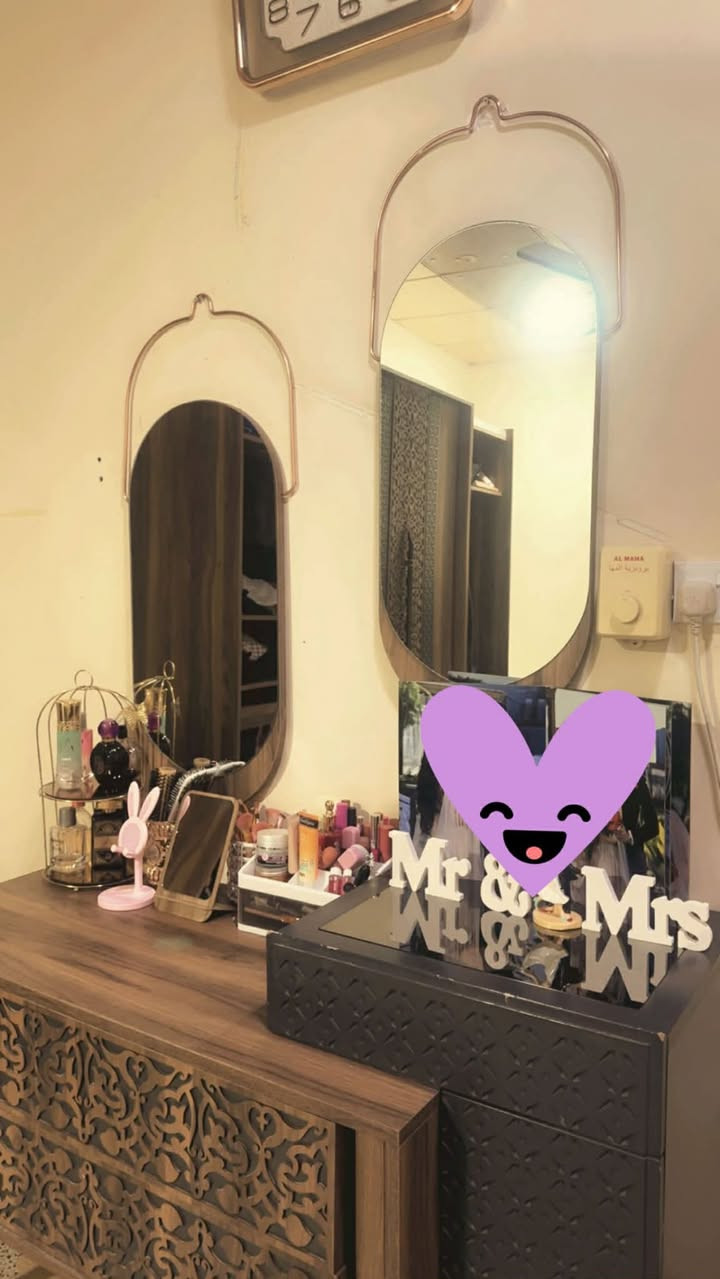 هەمووی یەک مالە لە کەرکوک تاقم نوستن ٥ پارجەیە تاقم نانخوارد ٦ نەفەری کەوانتەر سنگ کونسول فاکترینا نرخی هەمووی ۸٥٠ هەزار معامەلە


**إذا كنت صاحب هذا الإعلان وتريد حذفه لأي سبب، رجاءا أرسل رسالة إلى الدعم الفني**