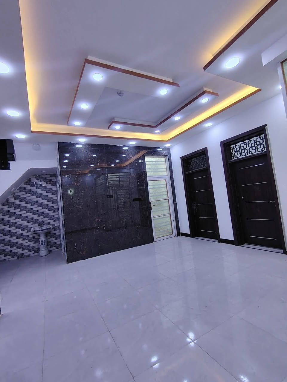 دار للبيع 🏡
 شغل نضام تركي كلش مرتب👌🏻
150 متر  #سند_25
بسعر 59 مليون #قابل_للتفاوض

غرفتين/صاله/مطبخ/صحيات 2/استقبال
كراج كبير/مكشوفه 
ماء/كهرباء/سوق/مدارس/تبليط #عرض_15

#طابو_زراعي_سند_٢٥_أقرار #عرض_جدا_مناسب 

الموقع 🏡 نجف/شارع الصب عمود 311
للتواصل
#بيع مستعجل 

***********
