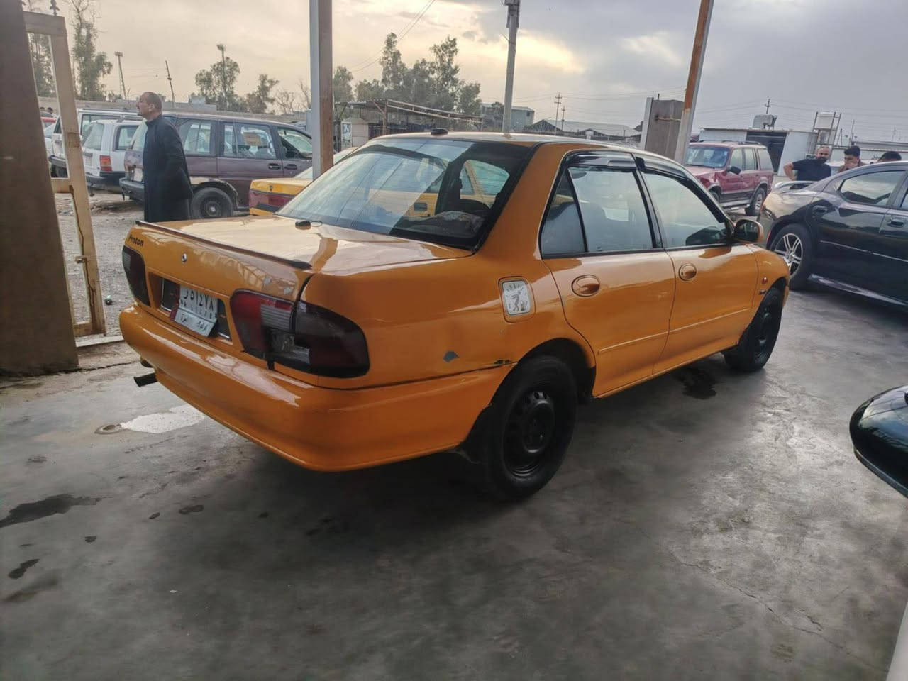 مكلف بالنشر 
بروتون موديل ٢٠٠٠ كير ومحرك  وصدر وكهربائيات شرط بدون ضربة سنويه كارتوني ودفتر بانزين فقط تحويل  سياره حلوه كاعده مال شغل سعر ٢٢ وبي مجال مكان سياره كركوك للاستفسار
*********** كركوك, العراق
