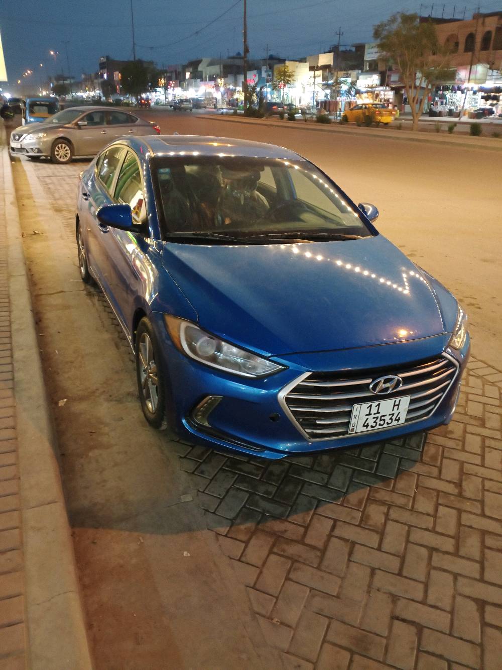 النترا للبيع موديل 2017 رقم بغداد كير ومحرك مامفتوح السعر 120 وبيه مجال  السياره فول مواصفات العنوان بغداد حي الجهاد ***********