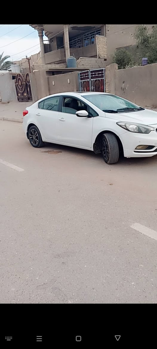 السلام عليكم سيراتوا خليجي 2013شكل ال2014 السيارة فول مواصفات فتحة تحكم جهتين مري شفط اشاير بلمري بصمة إشارة ترحيب السيارة تخم تاير حداديه خير من الله كاملة مكملة بيها باردات فقط بدون اي صبغ السعر 115 وبيها مجال رقم ***********
