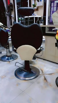 كرسي • مكاني • نجف