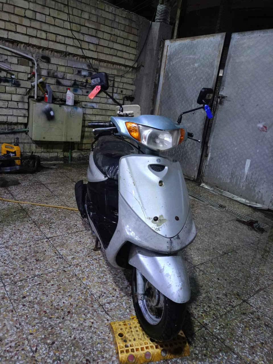 السلام عليكم ماكس قجمه للبيع او مراوس مكينه ناعمه سلف وهندر شغاله كهربائيات كله شغاله كفراتها بلاديات 
السعر 280  المكان بغداد مدينة الصدر 
***********
