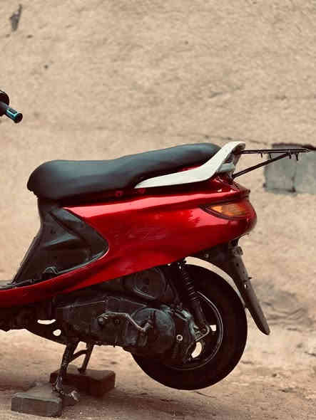 سلام عليكم دراجة فراشة فحل البيع نضيفة مكينة مامفتوحة كهربائيات شغالة سلف هندر شغال  تجي وتفحص بيدك االعنوان الرميلة الشمالية الرقم *********** السعر 650 وبيهة مجال
