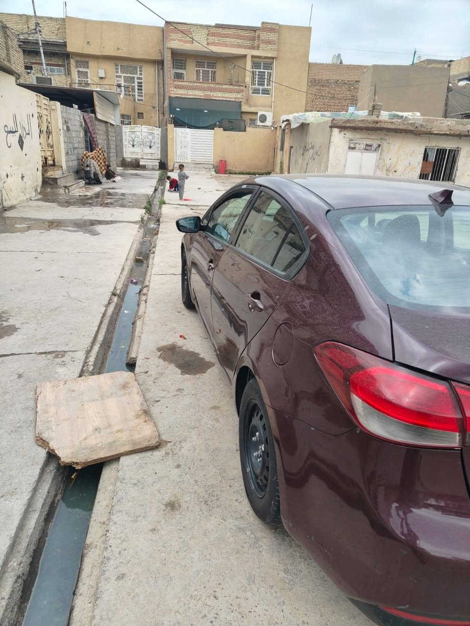 للبيع 
فورتي 2017رقم بغداد بسمنه تحويل ثاني يوم. حادثه بجاملغ وباب جهت سياق   وجنطه بالعراق بدون دواخل وبدون يرباك. 
مكينه دوش. تبريد شغال. صدر نضيف  سياره كامله. مكلف بالنشر. رقم صاحب السياره  ***********
