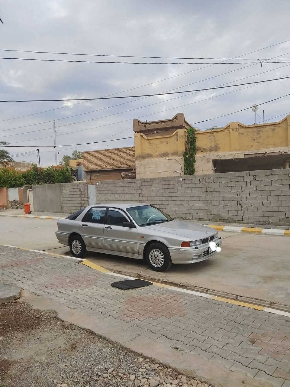 بسبب وعود كاذبه مو شراي ليش تكول احذف المنشور

موديل٩٠ رقم اربيل الإنكليزي دولي بسمي شرط تحول يعني بياع شراي لا تخابر 
گير عادي ومحرك سوناته أوربي ١٨٠٠ گير ومحرك بشرط
تبريد تدفئه 
جام كهرباء مري هيتر شاشه بلوتوث اربع سماعات شغال 
تخم تايرات وكبات ويل بلادي  صدر حداديه بشرط الفحص 
بدون صبغ وضربه ومعجون وخياس شرط الفحص بيه بارد باب السياق مكان صغير فقط سيارة مال بيت وجناي 
فقط شراي يتصل ***********
