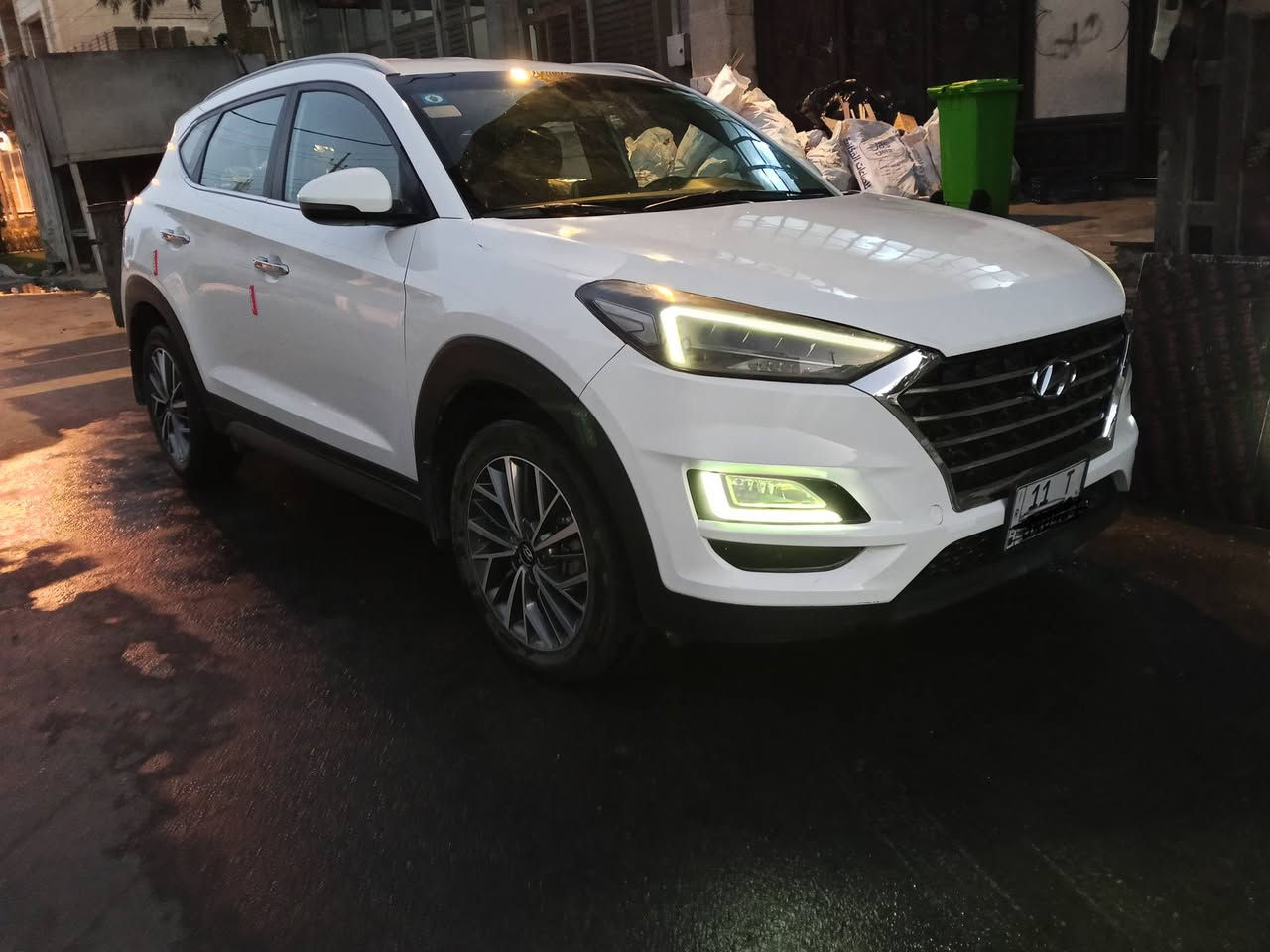 السلام عليكم
للبيع او المراوس حسب القناعه للجادين فقط 
توسان موديل 2020 خليجي شركه الكاصد 
فوول الفوول خمس عدسات عده فتحه فقط شنو بالك بيهه 
ماشيه 57الف حقيقي شرط الفحص 
بيهه قطعتين ونص فقط باقي كفاله حته من الفتح 
قطعه صبغ +قطعه ونص كلير رش توحيد لون فقط بدون قطره معجون سحب مقدمه شاصي حمي وسحب بدون صبغ أو معجون لغود سليمه ايرباكات سليمه 
كير ومحرك وتبريد مكفولات 
غرفتهه جديده كهربائيات بلاد 
مسويلهه أ دامه كامله منظومه بانزين دهن كير عرفه احتراق 
السياره رقم بغداد انكليزي.  باسمي شخصيا شرط التحويل 
محرك حجم 2000 دوش 
السعر 173 وبيهه مجال     او مراوس بناصي أو رياظي 
اخي الكريم تشوفهه ماتخدمه انشاءالله تحصل اغاتهه 
***********
