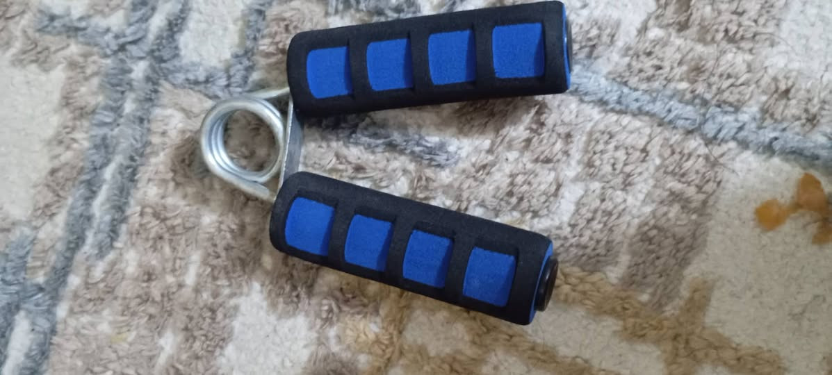 كلهن بـ١٥ الف توصيل ٥ الاف .
١-جهاز رياضة يدوي متعدد الحركات .
٢-قناع سباحه .
٣- مساعد للبس الجواريب ابحث عنه بالكوكل .
٤-مسند ركبه .
٥- مقوي قبضة  اليد .


**إذا كنت صاحب هذا الإعلان وتريد حذفه لأي سبب، رجاءا أرسل رسالة إلى الدعم الفني**