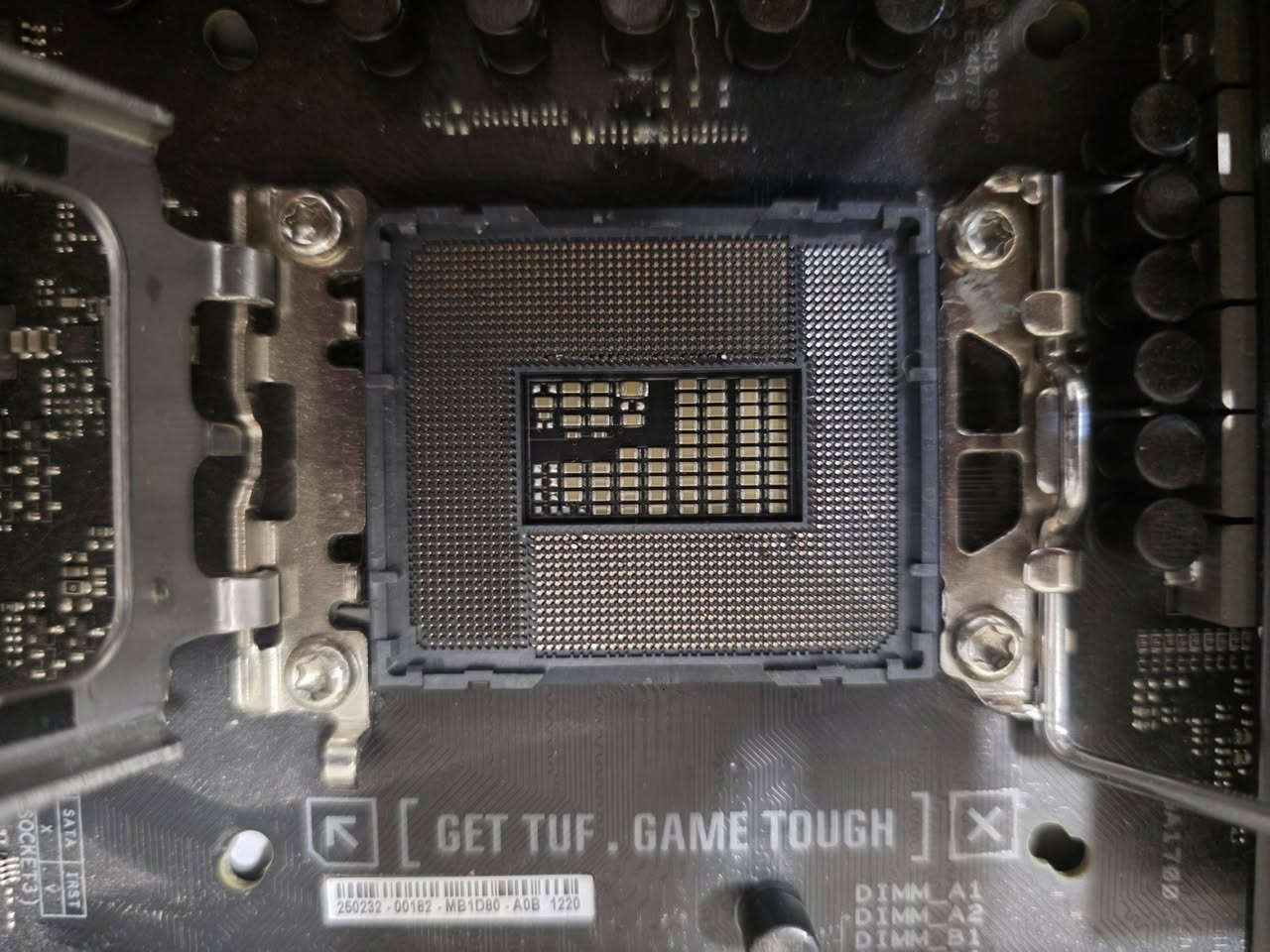 عاطل عاطل
 asus tuf z790
يشتغل يعني توصلة كهرباء بس ما اعرف شنو مشكلة ابيعة عاطل ديكور 
ب 60 الف


**إذا كنت صاحب هذا الإعلان وتريد حذفه لأي سبب، رجاءا أرسل رسالة إلى الدعم الفني**