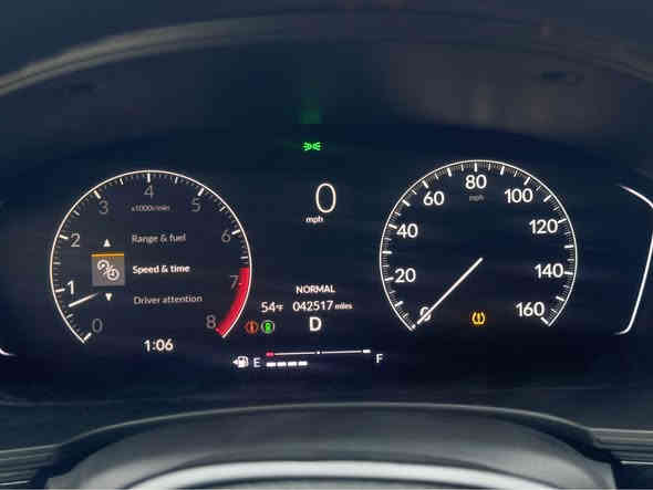 السلام عليكم 
هوندا سيفيك 2023
 بس قبغ جنطه صبغ حادث جدا خفيف
السعر ١٤٠ ورقه و مجال جدا بسيط 
 مواصفات فول ماعدا فتحه
بصمه 
شاشه 
كاميرا
ولكب كروم بلادي
ماشي ٤٢ الف
رادار 
تحديد مسار 
شاشه كاربلاي car play
Apple car
نظام توقف المحرك في اماكن مزدحمه 
بعد بيها مواصفات هواي 
رقم اربيل 
تحويل مضمون و باسمي السياره
 العنوان عقره معرض كولان
*********** واتس اب او اتصال اكر
