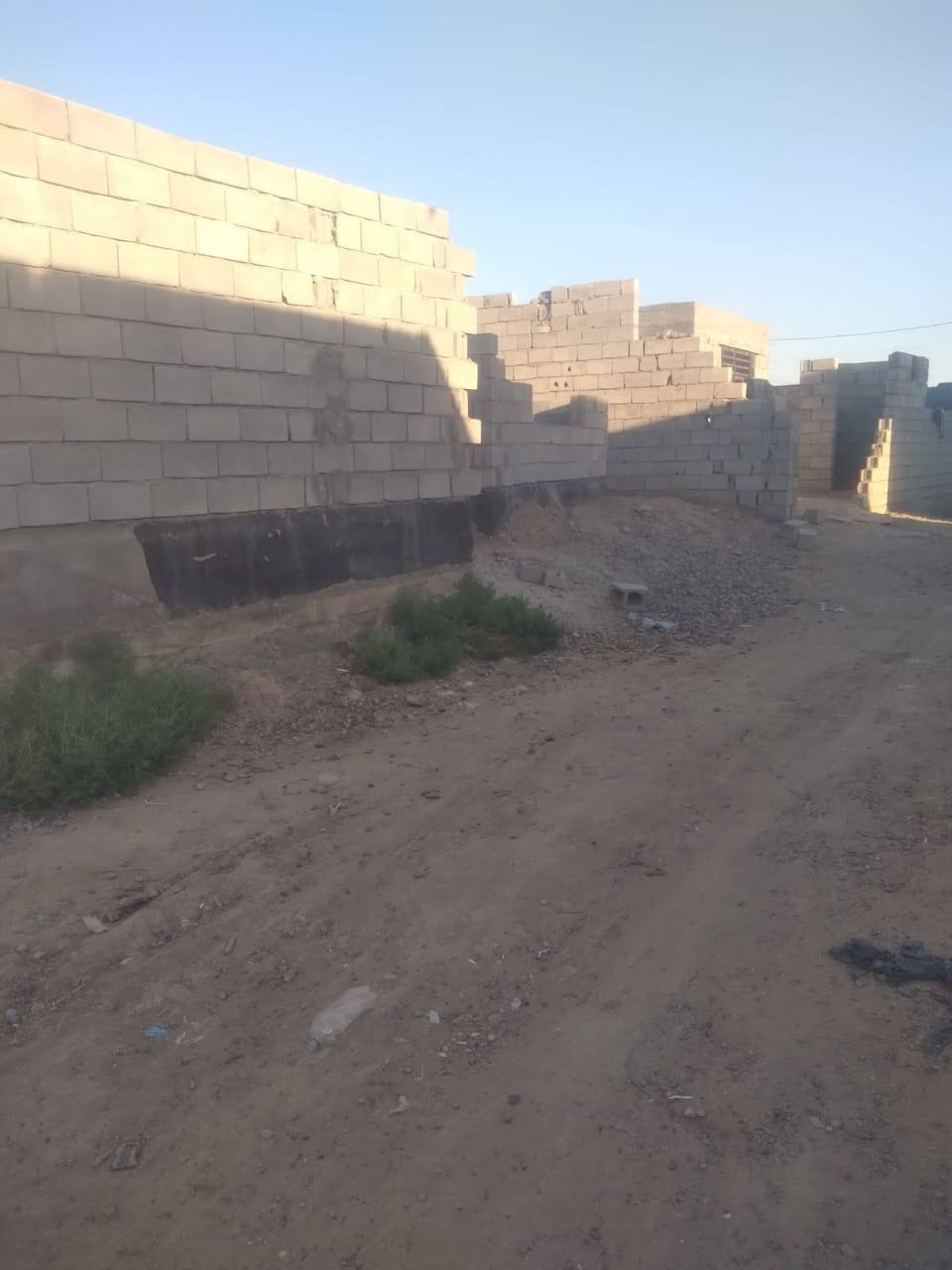 السلام عليكم هيكل البيع مساحه 150 التصال عله رقم ***********
