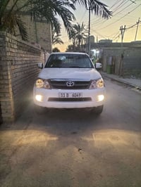 تيوتا فور جنل موديل 2006 الون ابيض  اربعه اسلندر V 4 فير ويل  رقم نكلي...