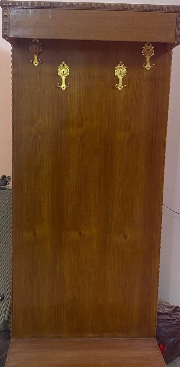 غرفة حطاطه للبيع سعره 500 وبيه مجال ألاستفسار ***********
